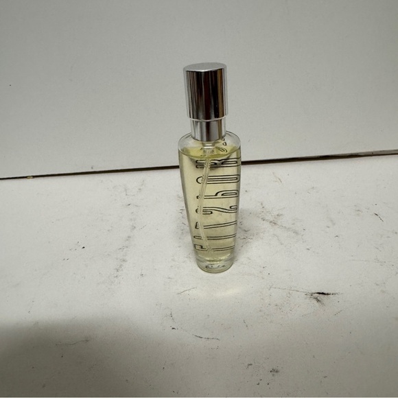 Liz Sport Eau De Toilette Spray by Liz Claiborne 0.5 OZ - Picture 2 of 3